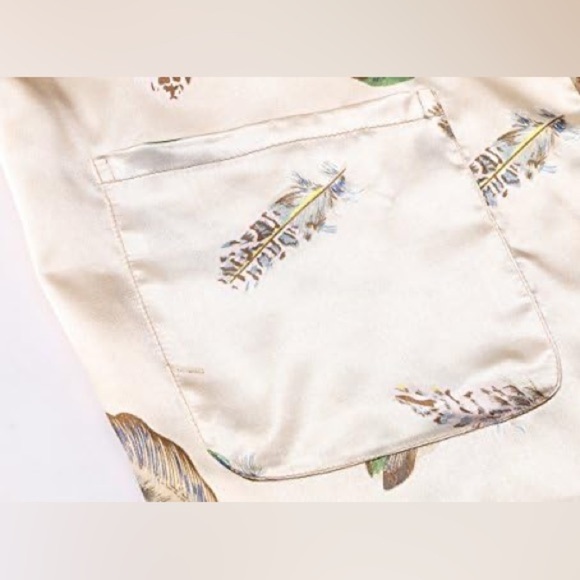 Valennia Kimono Robe,Belted, Excellent Condition, Champagne Feather, Size Med - Picture 7 of 8